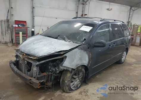 2005 Toyota Sienna Ce/Le z USA, uszkodzony, nr VIN 5TDZA23C15S376927